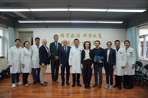 图片23.jpg 图片23.jpg