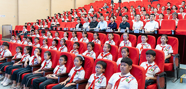 探生命奥秘 做健康少年——国家儿童医学中心北京儿童医院联合北京景山学校举办健康科普市集活动