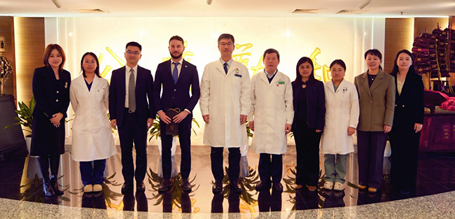 英国大奥蒙德街儿童医院专家 到访北京儿童医院